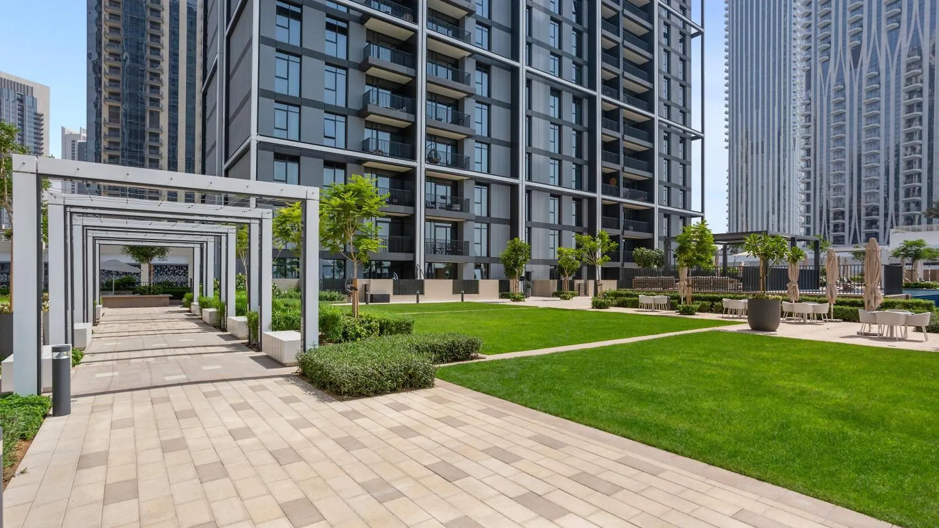 Sophisticated 1 Bedroom Apartment Creek Harbour Dubai