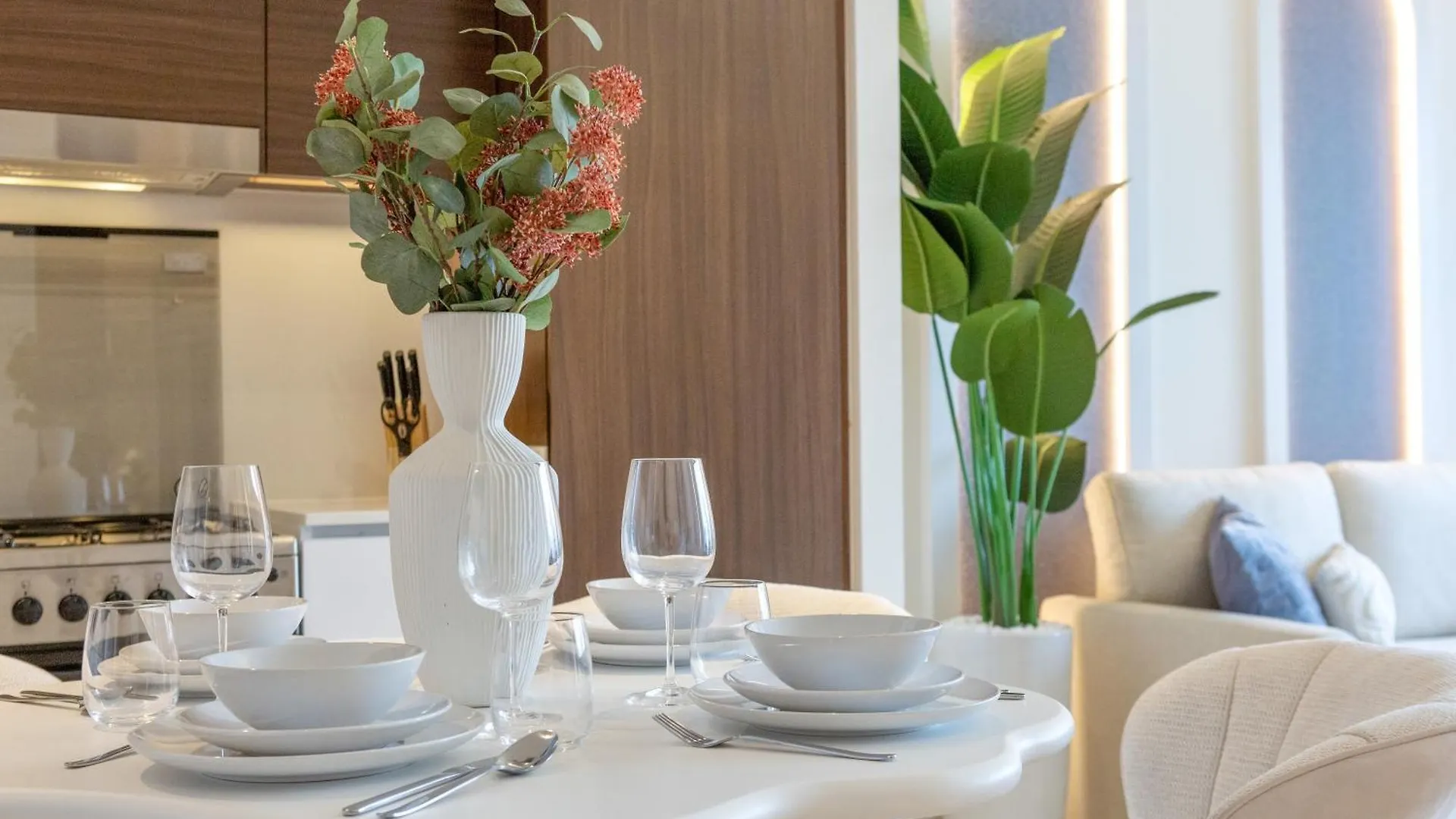 Sophisticated 1 Bedroom Apartment Creek Harbour Dubai