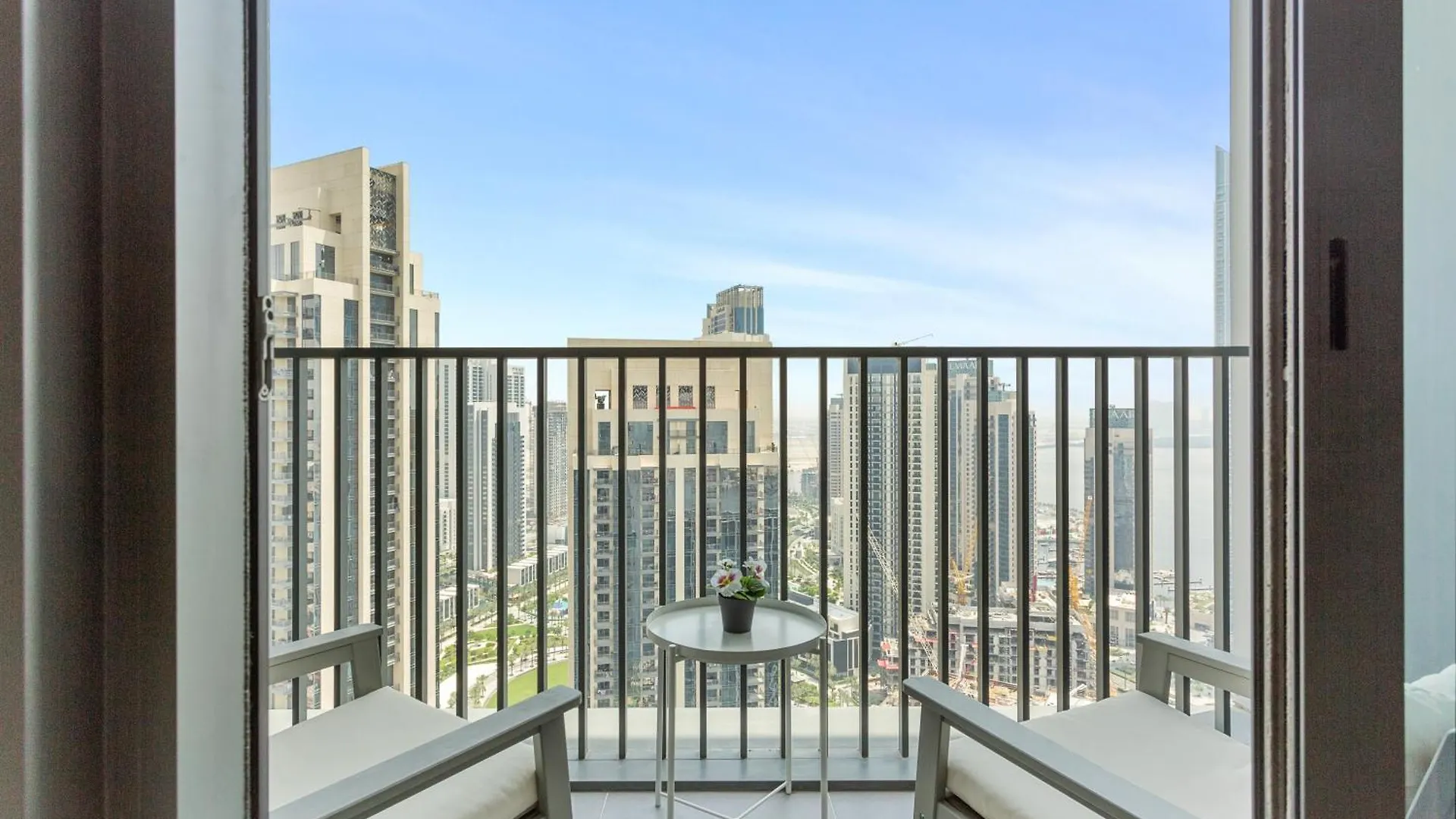 Sophisticated 1 Bedroom Apartment Creek Harbour Dubai 0*,
